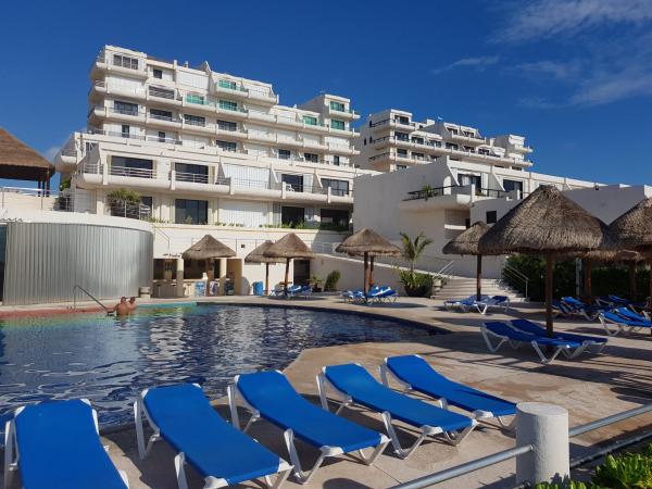 CANCUN! Departamento familiar sobre la Playa!! Apr 3- Aug 30th 2022 No elevator 7th floor
