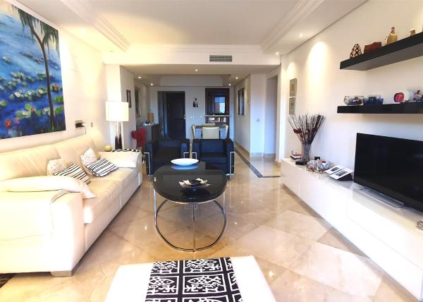 Luxury Two Bedroom Apartment in Mar Blau, Estepona