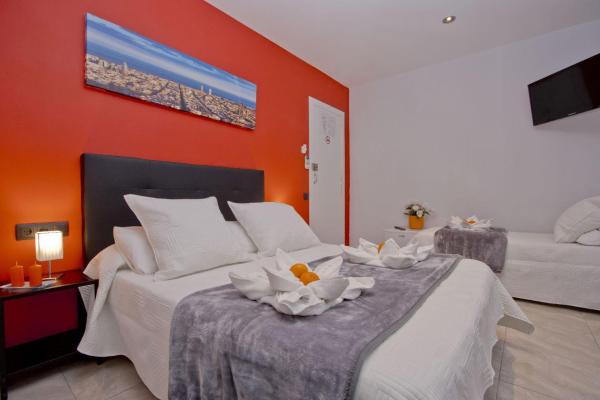 Cama o camas de una habitación en Barcelona City Centre Hostal