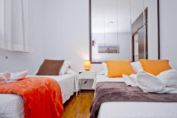Cama o camas de una habitación en Barcelona City Seven