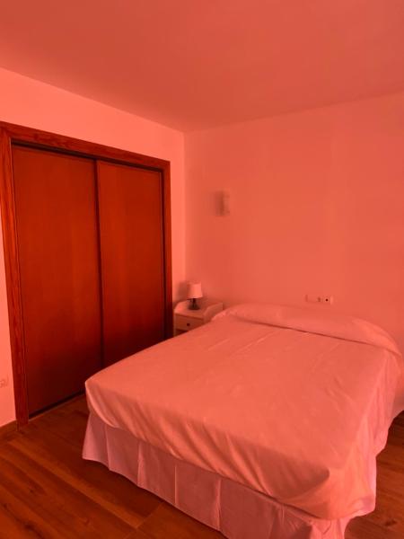 Cama o camas de una habitación en Carihuela 1 Torremolinos