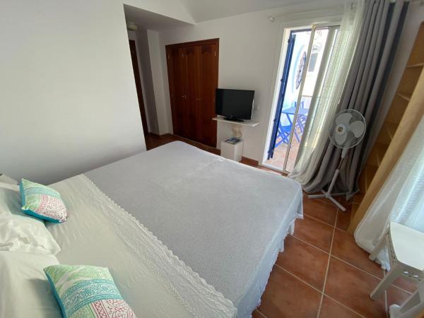 Cama o camas de una habitación en Charming 1 bedroom suite next to Puerto Banus