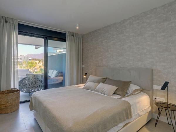 Cama o camas de una habitación en Luxury apartment located in Estepona on the Golden Mile