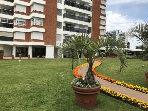 Jardín al aire libre en Edificio Long Beach