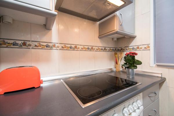 Una cocina o zona de cocina en Apartamentos Granata