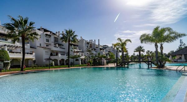 Piscina cerca del ADE- Apartamento de 3 habitaciones, primera línea de playa de Sant Pere