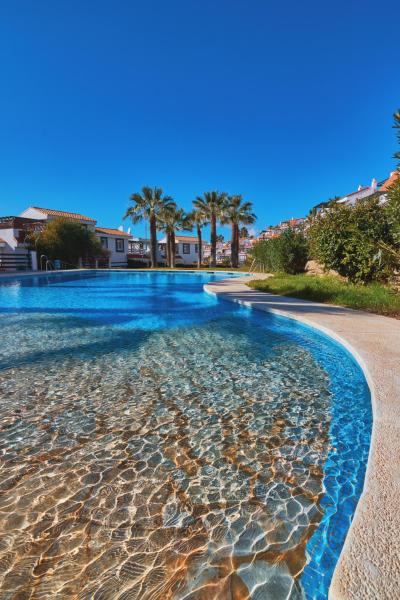 Piscina cerca de VISTALMAR Álvaro