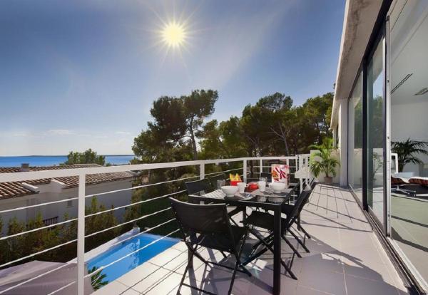 Vista de la piscina de Mirador 4 o cercanías