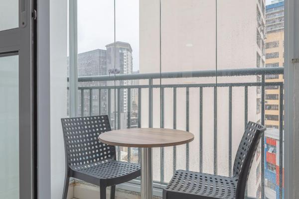 Un balcón o terraza de anyLife Smart Centro