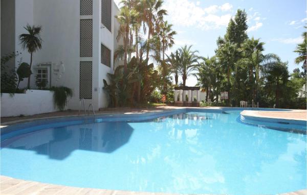 Imagen de la galería de Stunning apartment in Marbella-Las Chapas with 2 Bedrooms, WiFi and Outdoor swimming pool, en Marbella