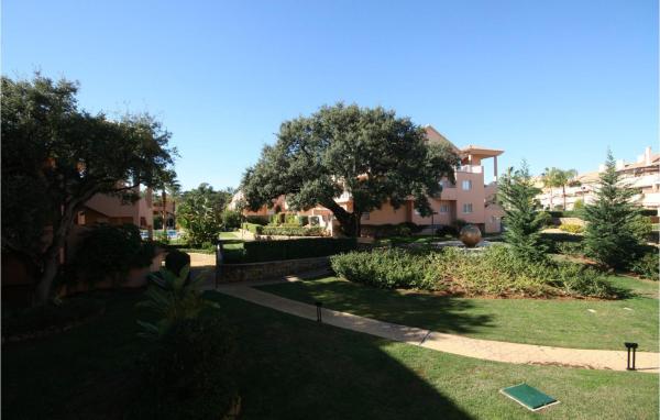 Imagen de la galería de Nice Apartment In Marbella-elviria With 3 Bedrooms, Wifi And Outdoor Swimming Pool, en Marbella