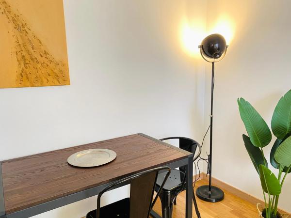 Zona de comedor en el apartamento