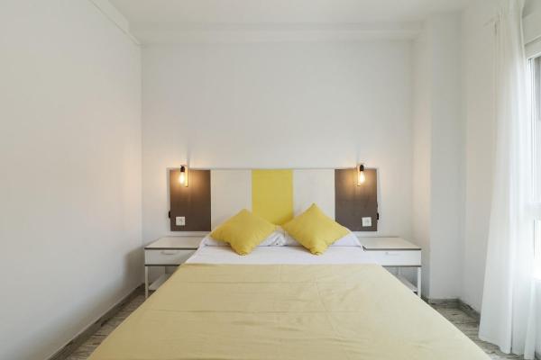 Cama o camas de una habitación en C91 - Two Bedroom apartment next to Alcazaba