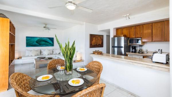 Zona de comedor en el apartamento