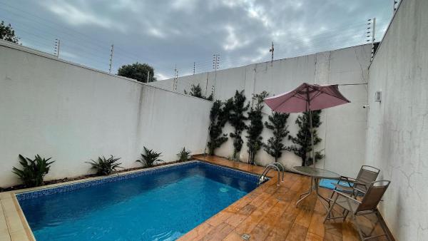 Piscina en o cerca de Sobrado com PISCINA e CHURRASQUEIRA de alto padrão em Foz