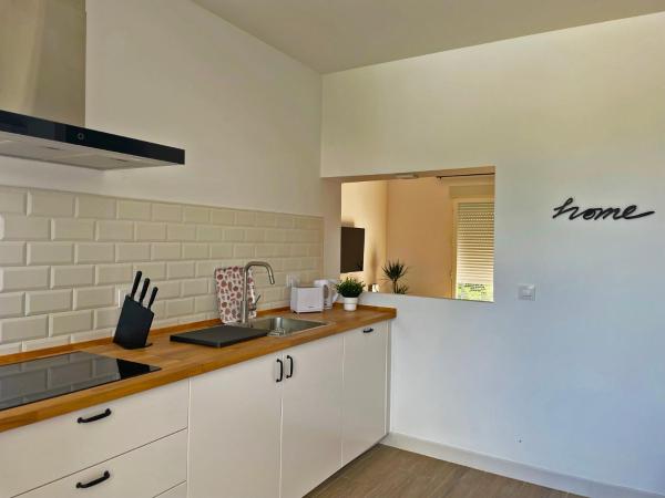 Una cocina o zona de cocina en Apartamento La Veleta - Ole Solutions