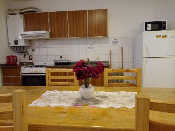 Una cocina o kitchenette en apartamentos santa rosa pb3