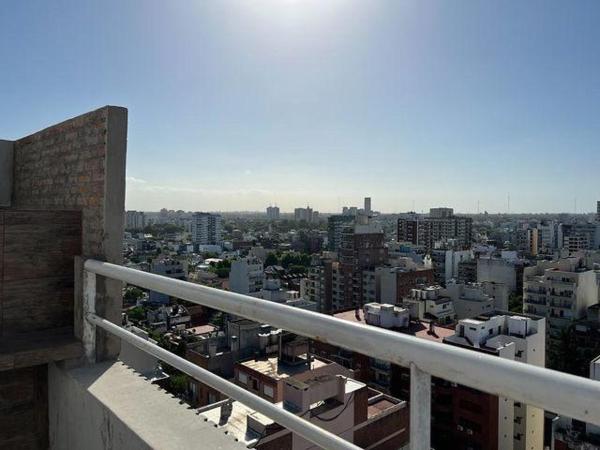 desde el balcón de un edificio con vistas a la ciudad en Departamento entero 2 ambientes en Buenos Aires