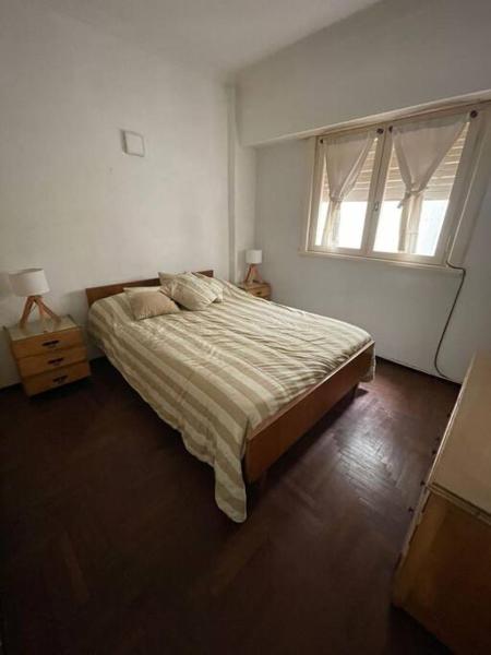 Cama o camas de una habitación en Amplio Dpto en Mar del Plata, a 1 cuadra del mar