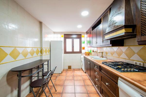 Una cocina o zona de cocina en EnjoyGranada PAVANERAS - Ubicación inmejorable