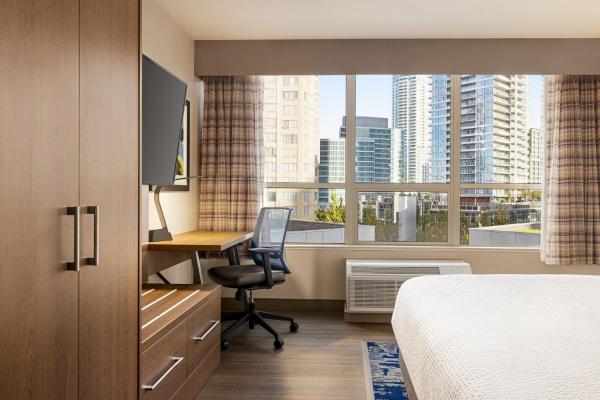 Holiday Inn Express Vancouver-Metrotown