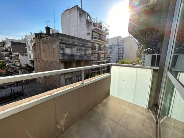 desde el balcón de un edificio con vistas a la ciudad en AREN0601 Moderno y cómodo Studio por Barrio Norte en Buenos Aires