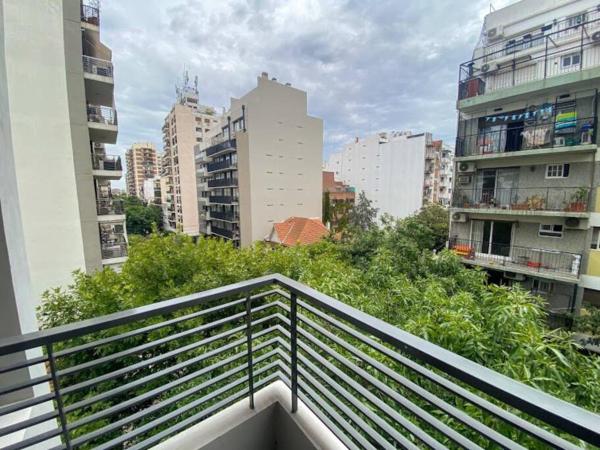 balcón con vistas a una ciudad con edificios en Gran Studio a Estrenar en Belgrano Olazabal y Conesa en Buenos Aires