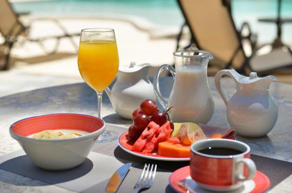 Opciones de desayuno disponibles en Iara Beach Hotel Boutique