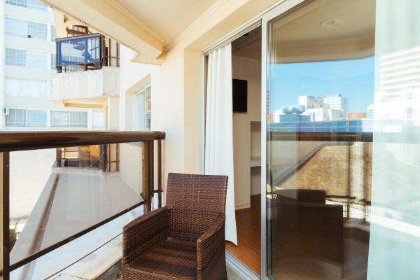 Un balcón o terraza de Golden Beach Resort & Spa