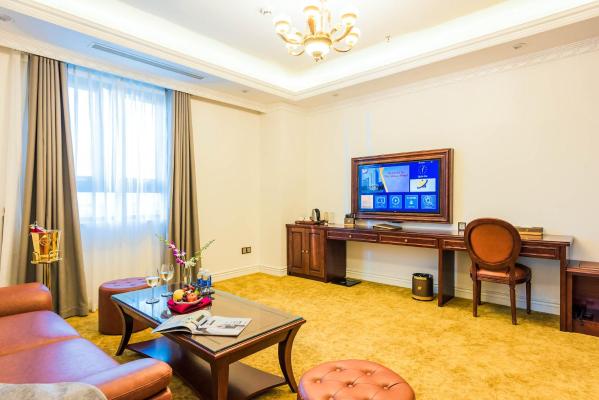 Suite with City View