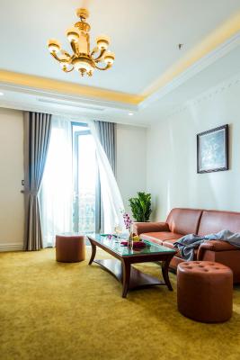 Suite with City View