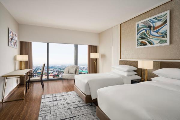 Sheraton Club Twin Skyline View