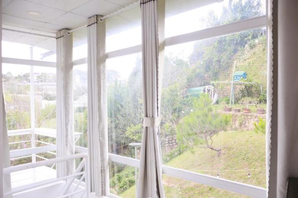 Villa with Garden View