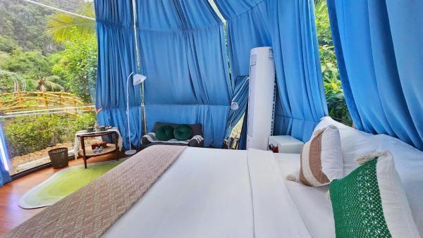 King Room with Spa Bath