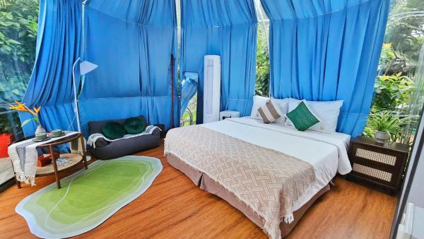 King Room with Spa Bath