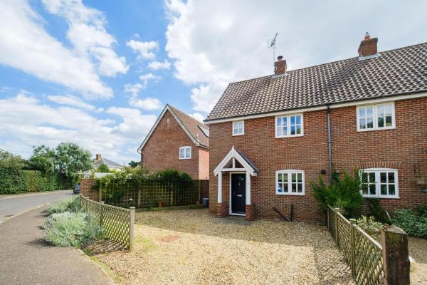 8 Saxonfields accommodation image