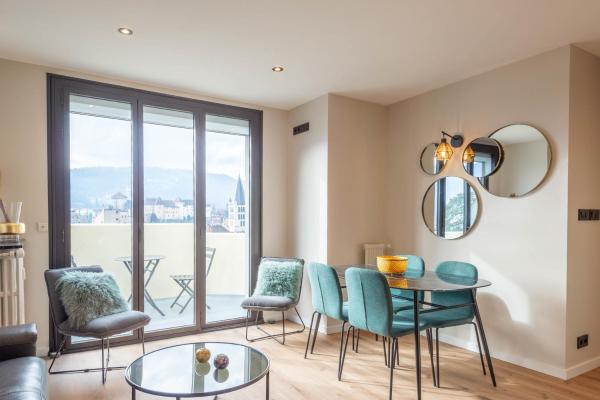 LE BEAU MARCY - Contemporary city centre flat accommodation image