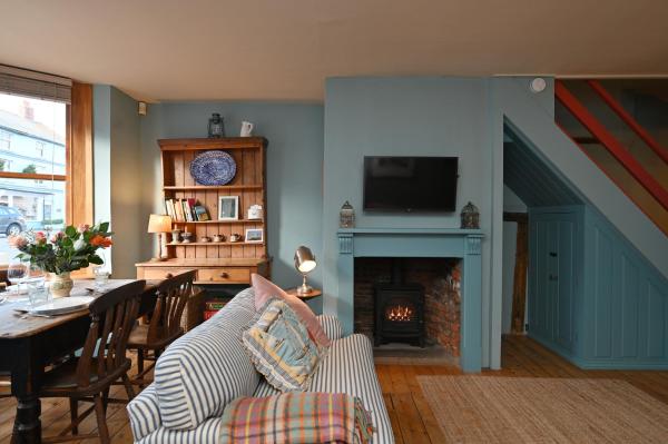 Pilots House High Street Aldeburgh accommodation image