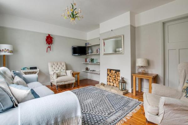 2 Bed in Woodbridge oc-g23