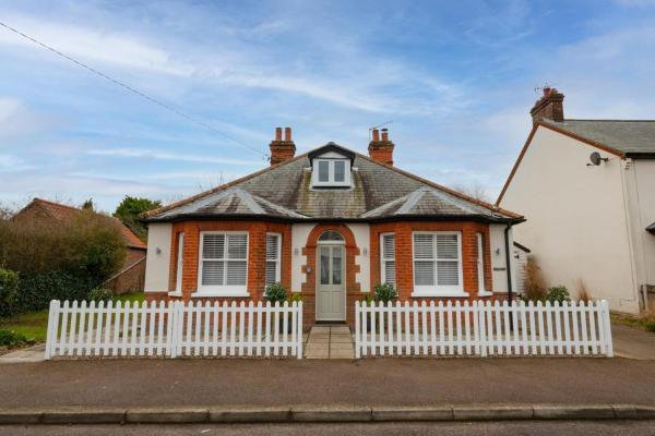 4 Bed in Southwold oc-aabria accommodation image