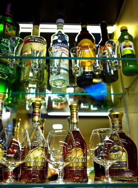  Hotel Lilia Yerevan - picture  : Restaurant/places to eat,Natural landscape,Lounge or bar,Alcoholic drinks,Property 