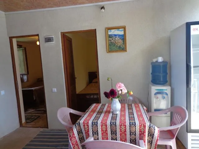  Anush`s B&B - picture  : Dining area 