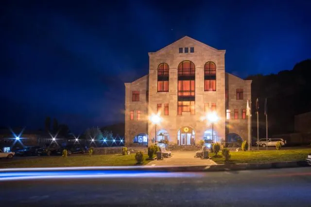  Armenia Hotel - cover picture 