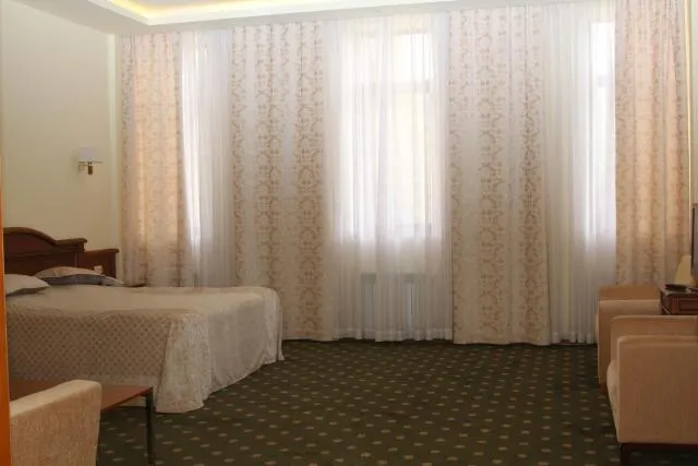  Armenia Hotel - picture  : Photo of the whole room,Room 