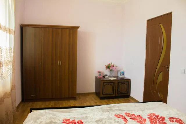 Lusya B&B - picture  : TV/entertainment centre,Bed,Bedroom,Property 