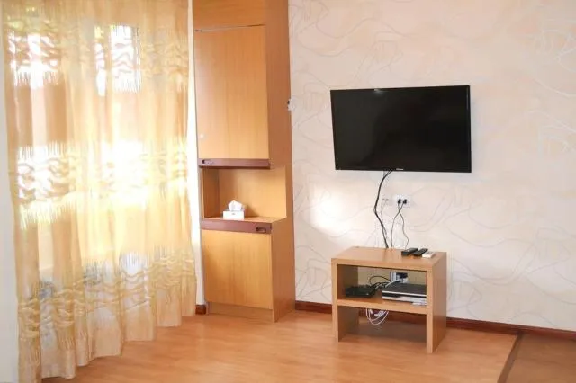  Stay Inn Apartments at Nalbandyan 50 street - picture  : TV/entertainment centre 