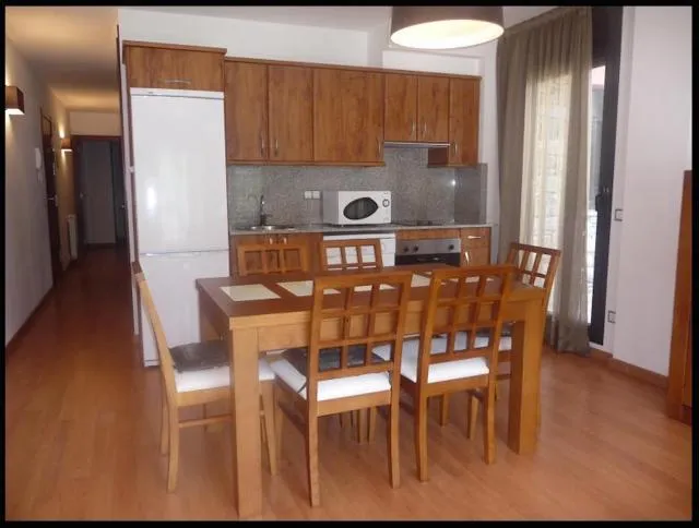  Sol Tarter - picture  : Kitchen/kitchenette,Dining area 