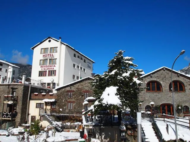  Residencia Aldosa - picture  : Property building,Property building,Aqua park,Street view,Location,Property 