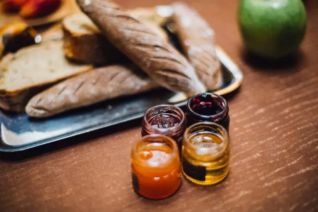  Hotel Marignan Champs-Elysées - photo  : Nourriture,petit déjeuner continental,Propriété 