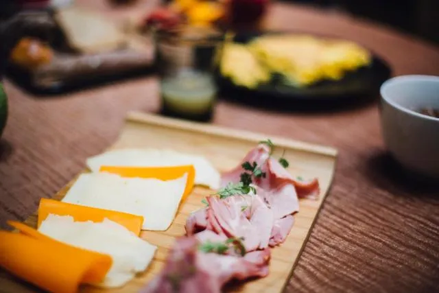  Hotel Marignan Champs-Elysées - photo  : petit déjeuner américain,Propriété 